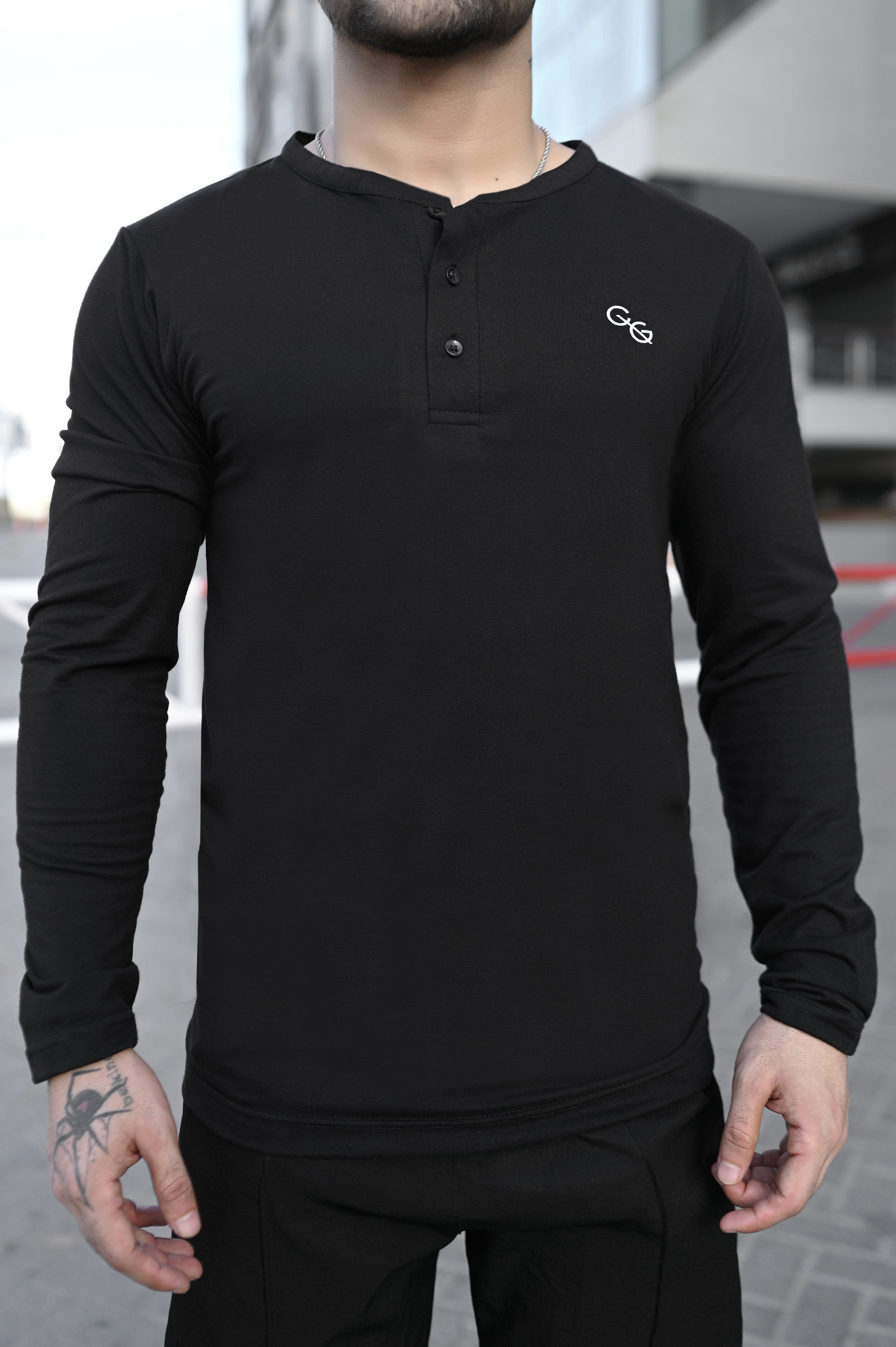 BLACK HENLEY