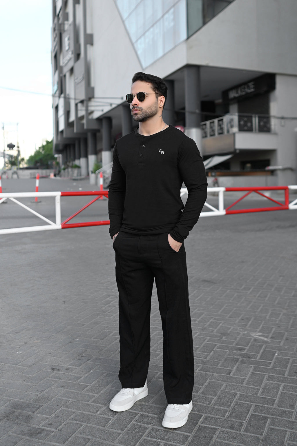 BLACK HENLEY - CaliGear